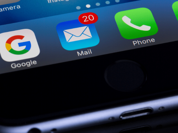 call and mail apps on iphone